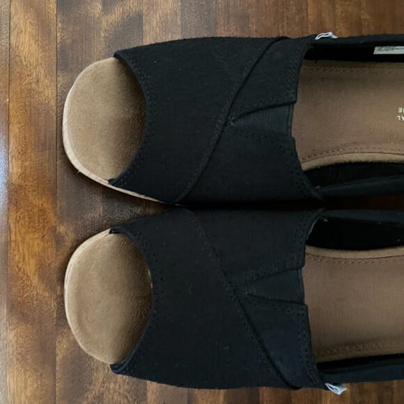 TOMS Women's Classic Espadrille Wedge Peep Toe Sandals EUC Size 9.5 - Picture 7 of 9